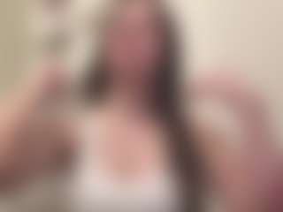 Live cam show with Hailey - Ebony Teen (18+) on liverealitysex.com