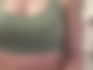 Live cam show with Hailey - Bedroom Black on Gym Cam Girls