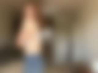 Live cam show with LigiaSpegal - Tease Red Hair on Camsoda