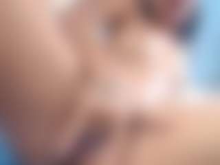Live cam show with Lily-coopper - Fingers on Camiplay Live