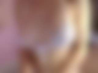 Lua-Beneventi's Live Sex Cam Show