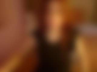 Live cam show with Lua-Beneventi - Petite on mypornchat.com