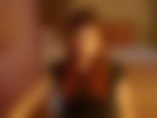 Live cam show with Lua-Beneventi - New Petite on instabang