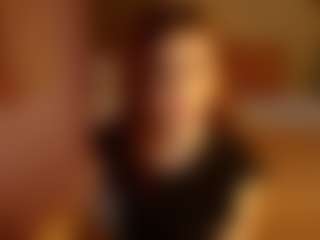 Live cam show with Lua-Beneventi - Brown Hair Petite on instabang