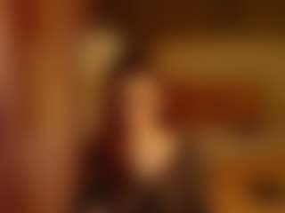 Live cam show with Lua-Beneventi - Strip on Camsoda