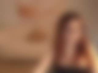 Live cam show with Lua-Beneventi - Striptease on Instabang