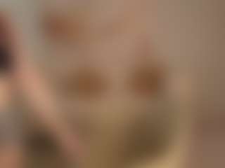 Lua-Beneventi's Live Sex Cam Show