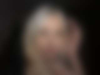 Live cam show with Roxy - Dirty Talk on TeamSkeetLive