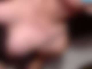 Live cam show with pussywet19 - Skinny on AdultVida.com