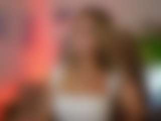 TinyTara's Live Sex Cam Show