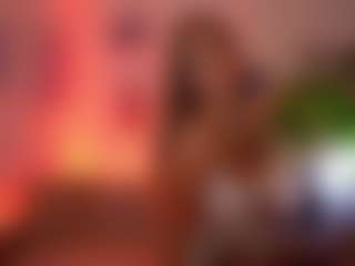 TinyTara's Live Sex Cam Show