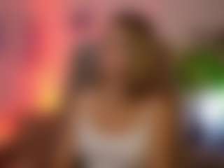 TinyTara's Live Sex Cam Show