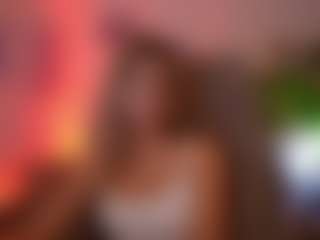 TinyTara's Live Sex Cam Show