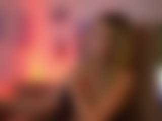 TinyTara's Live Sex Cam Show