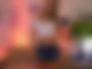 TinyTara's Live Sex Cam Show