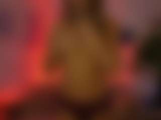 TinyTara's Live Sex Cam Show