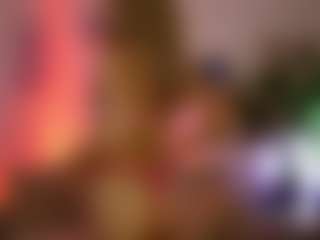 Live cam show with TinyTara - Blonde Hair Petite on luckytryst.com