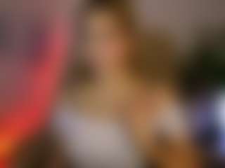 Spettacolo in cam dal vivo con TinyTara - Petite su Camsoda