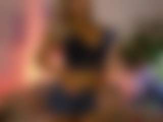 Live cam show with TinyTara - Green Eyes on CamClone