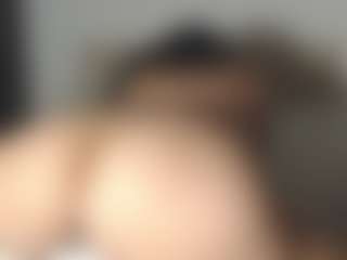 Live cam show with valentinarizz - Middle Aged on dropp.cam
