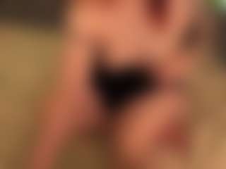 Live cam show with Eden - Teasing on Soda Cam