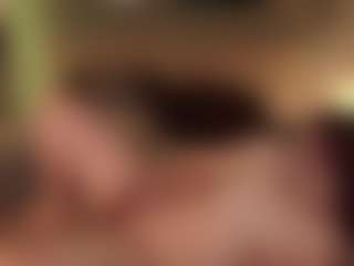 Live cam show with Eden - Thong on luckytryst.com