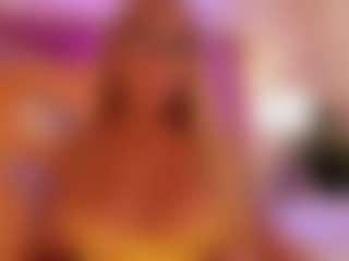 Live cam show with Emma-Dancer - Big Ass Big Tits on CamClone