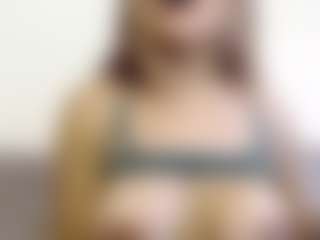 Heyitsyoss's Live Sex Cam Show