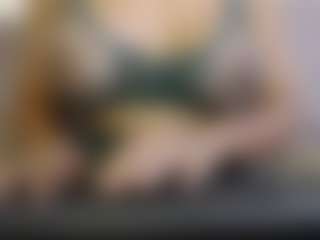 Heyitsyoss's Live Sex Cam Show