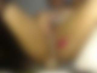Heyitsyoss's Live Sex Cam Show