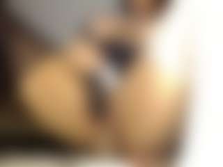 Heyitsyoss's Live Sex Cam Show