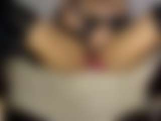 Live cam show with Heyitsyoss - Curly Hair on crypto-cams
