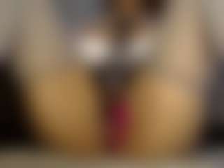 Heyitsyoss's Live Sex Cam Show