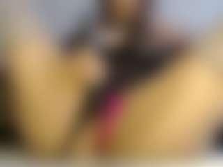 Heyitsyoss's Live Sex Cam Show