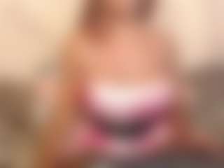Heyitsyoss's Live Sex Cam Show