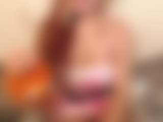 Live cam show with Heyitsyoss - Brown Eyes on Camsoda