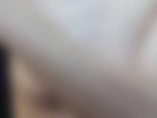 Live cam show with KalystaSwiss - Green Eyes on Big Tits