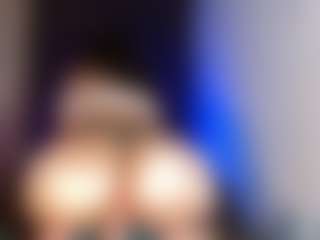 Live cam show with mollypeach - Flirt on xplaylive.com