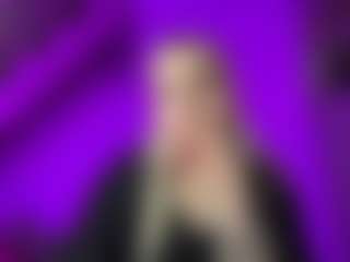 Live cam show with Kitty - Lush Blonde Hair on sexylivex.com