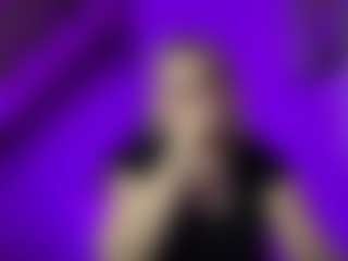 Live cam show with Kitty - Blonde Hair Curvy on Camiplay Live