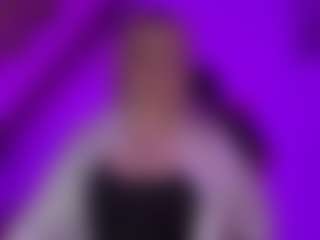 Live cam show with Kitty - New Big Tits on Camsoda