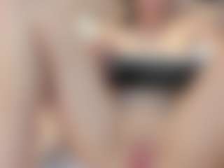 Alice-Romano's Live Sex Cam Show