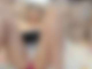 Live cam show with Alice-Romano - New Teen (18+) on Camsoda