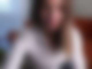 Live cam show with Amanda - Facial Piercings on CamClone