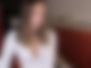 Live cam show with Amanda - Lesbian on CamClone
