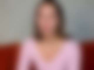 Live cam show with Amanda - Granny on CamClone