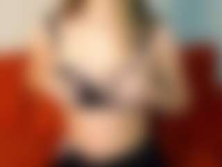 Live cam show with Amanda - Granny on Uber Horny