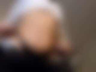 Live cam show with Amanda - Granny on Dolls Live