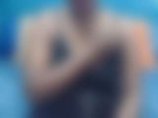 Live cam show with AnitaOlly - Middle Aged on Camming Site