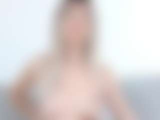 Live cam show with Ivy-Noir - Green Eyes on Camming Site